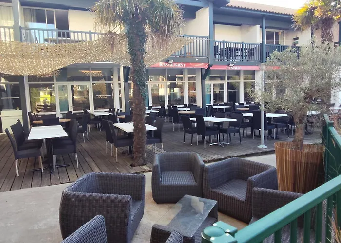 Swing - T2 Bis - Golf - 3 Piscines -